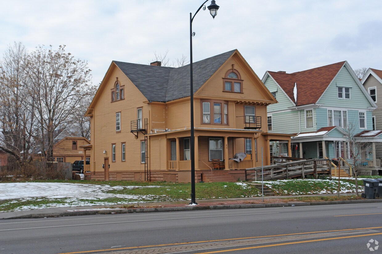 413415 Lake Ave, Rochester, NY 14608 Apartments in Rochester, NY