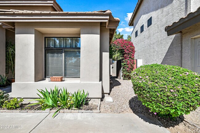Building Photo - 4624 N Desert Stream Way