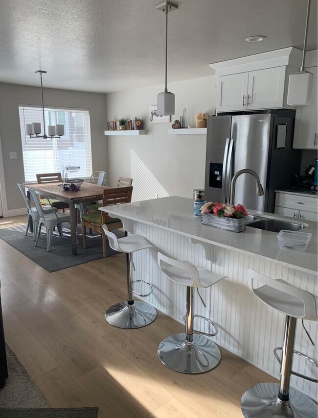 Building Photo - 4133 W 1760 N