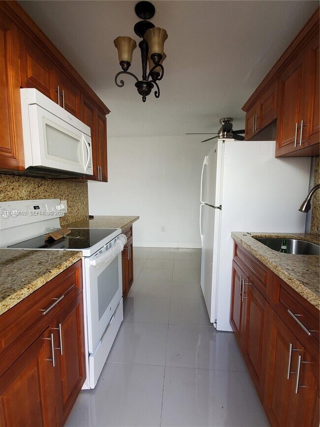 Foto del edificio - 808 N 24th Ave