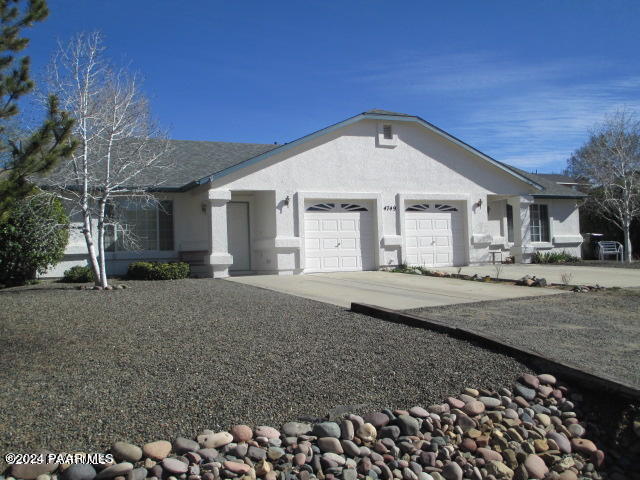 Primary Photo - 4749 N Viewpoint Dr