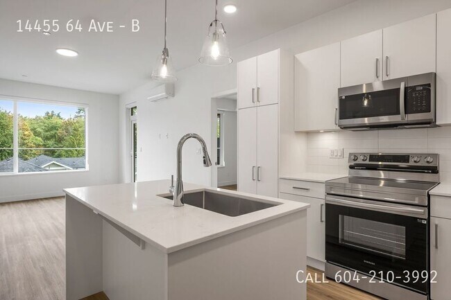 Photo du bâtiment - Brand New Condo in Sterling at Bell Centre - Last Month Free!