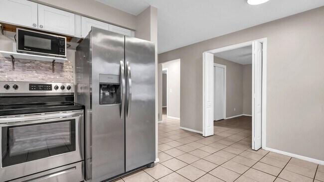 Foto del edificio - 2545 Hillsdale Ave