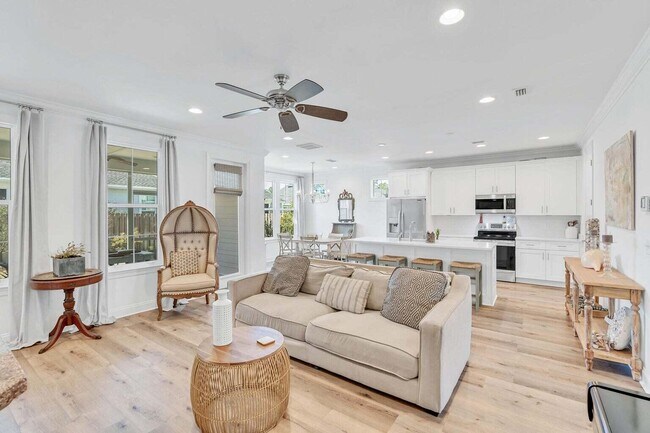 Building Photo - 109 Suwannee Dr
