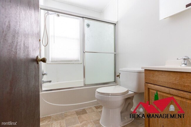 Building Photo - 2 br, 1 bath House - 11239 Essex Ave