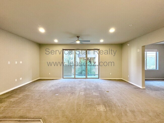 Building Photo - 17850 N 68th St