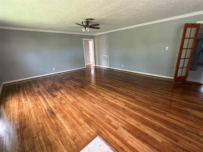 Foto del edificio - 5223 Sanford Rd