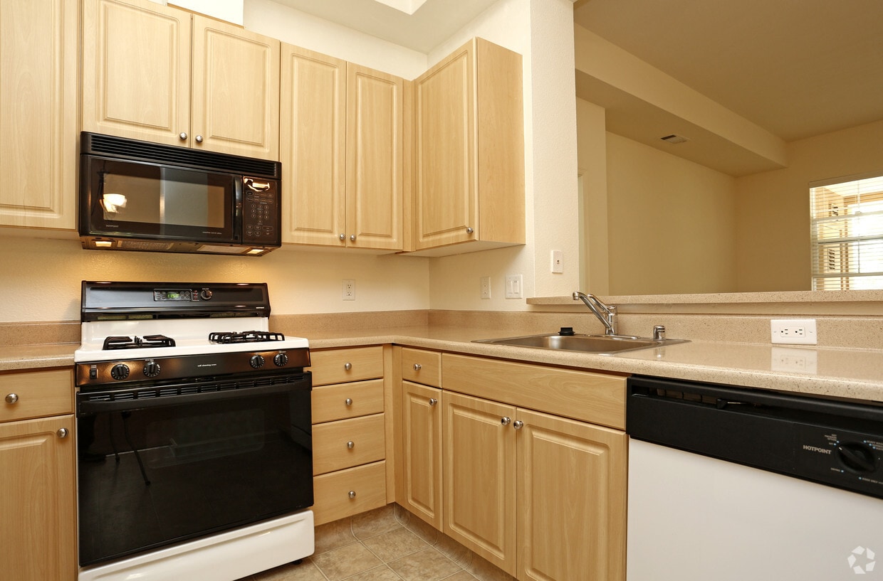 Falcon Bridge at Gale Ranch Apartments San Ramon, CA