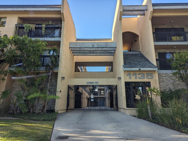 Building Photo - 1135 Allen Ave