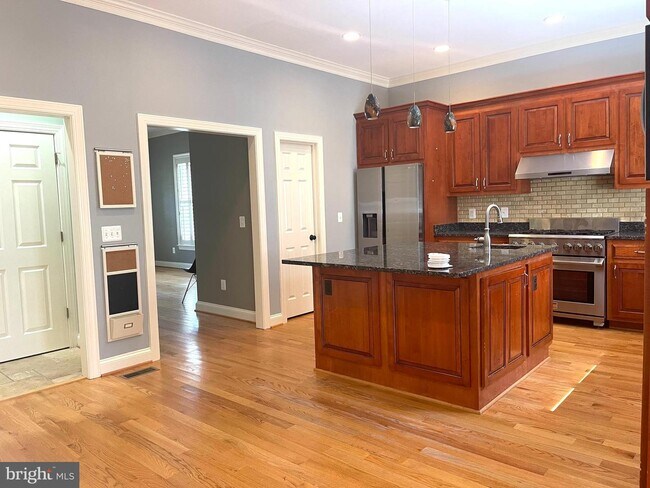 Foto del edificio - 7531 Fisher Dr