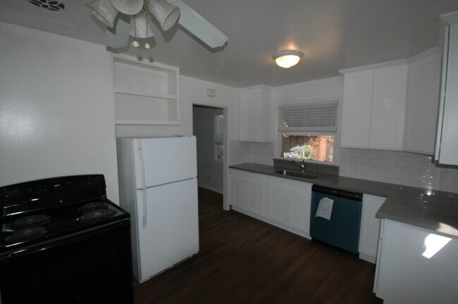 Foto del edificio - 1401 Dowling Blvd