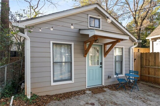 Building Photo - 1583 Braeburn Dr SE