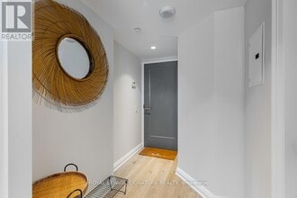 Building Photo - 155 Yorkville Ave