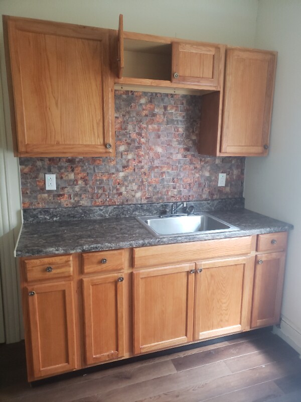 Foto principal - 5437 Chester Ave