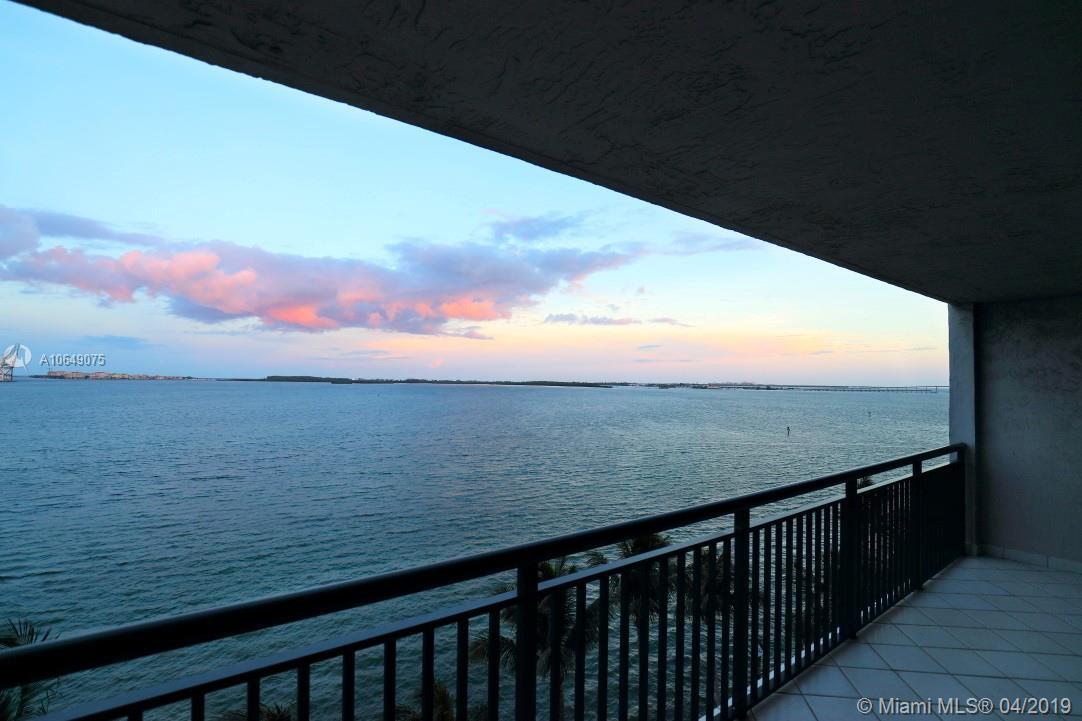 Foto principal - 540 Brickell Key Dr