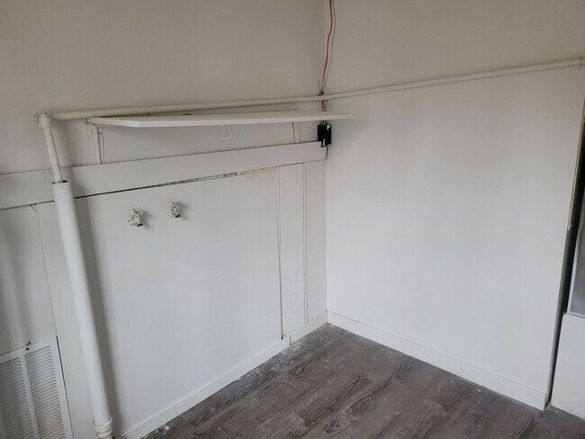 Foto del edificio - 3 bedroom home for rent