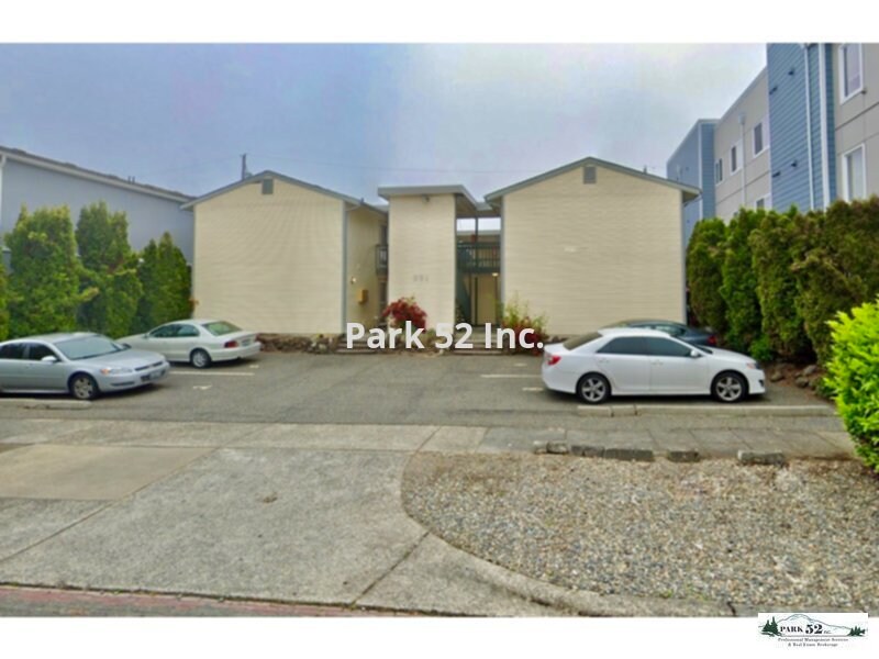 Primary Photo - 631 N Fife St
