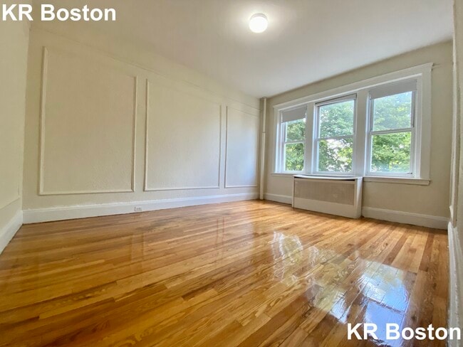 Building Photo - 1695 Commonwealth Ave