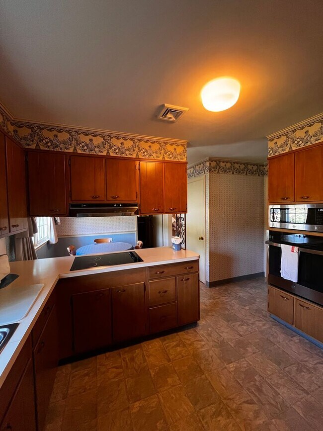 Foto del edificio - Charming 3 Bed, 1.5 Bath Colonial in Potts...