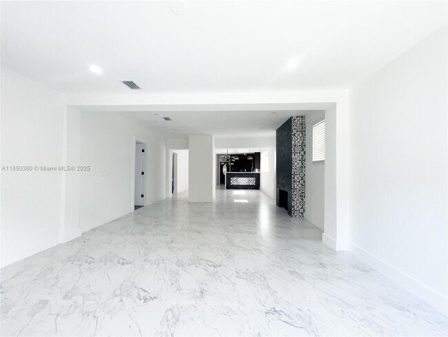 Building Photo - 136 NW 47th St