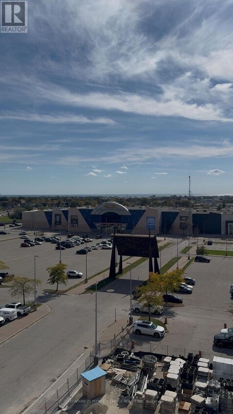 Building Photo - 1037 The Queensway