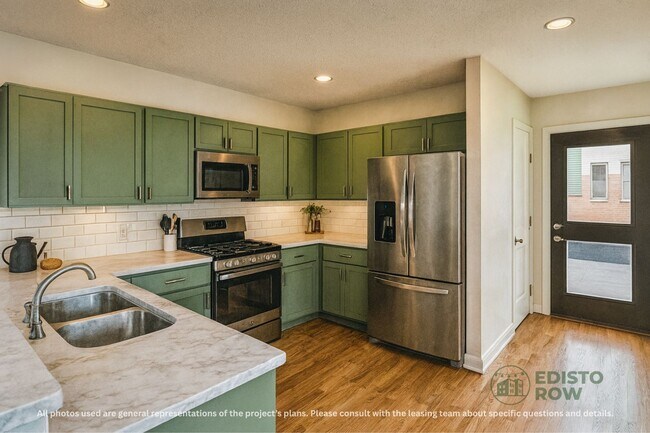 Foto del edificio - PRE-LEASE Brand New Rosewood Townhomes! ONLY 5 LEFT!