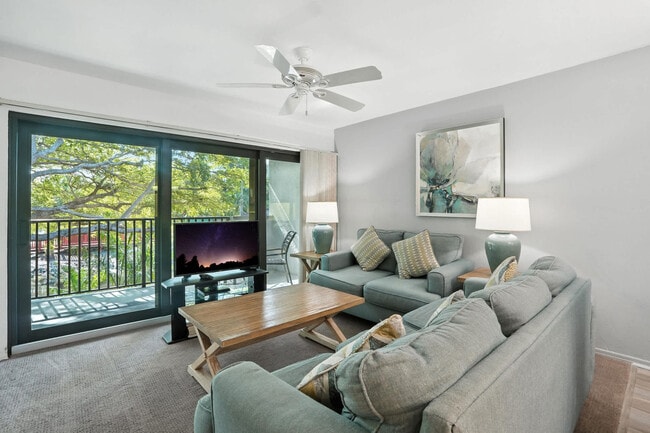 Building Photo - 600 Neapolitan Way