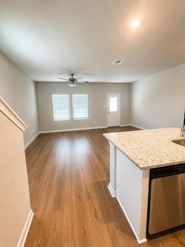 Photo - 3920 Abbott Pass (Saint Hedwig, TX) Apartment