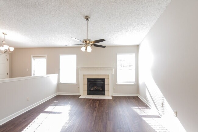 Foto del edificio - 4089 Counselors Dr