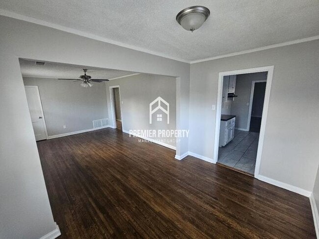 Building Photo - 4489 Quince Rd