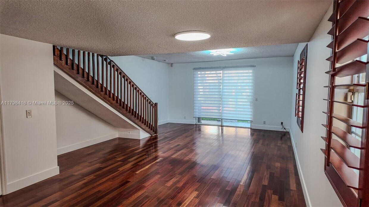 Foto principal - 1477 Barcelona Way