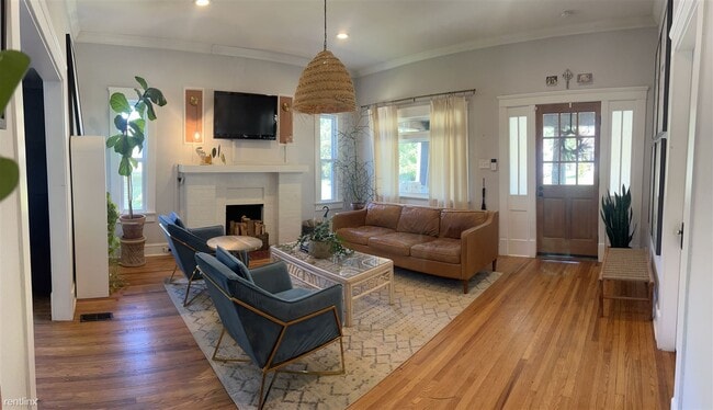 Building Photo - 3 br, 2 bath House - 456 Chickamauga Avenue