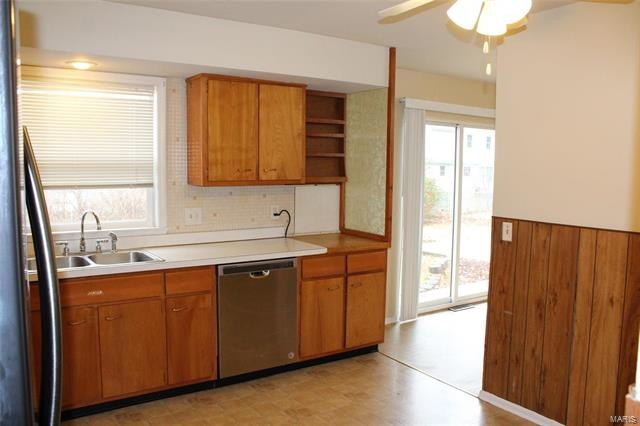 Building Photo - 2916 Elmcrest Dr