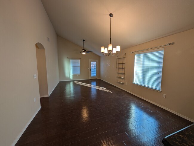 Foto del edificio - 5810 Durrill St