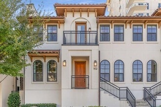 Building Photo - 2800 Lakeside Pkwy