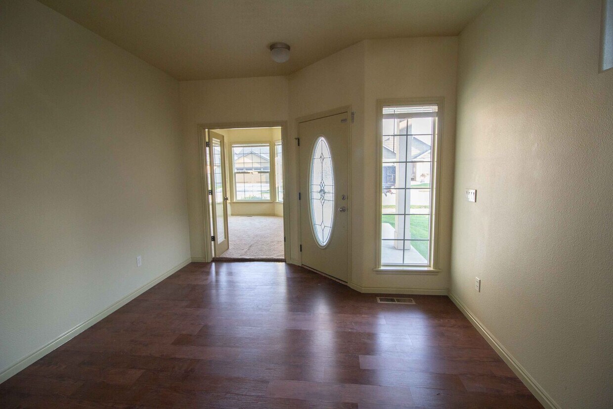 Foto principal - 3 Bedroom 2 Bathroom House in Nampa