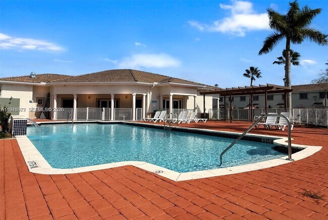 Foto del edificio - 14162 SW 260th St