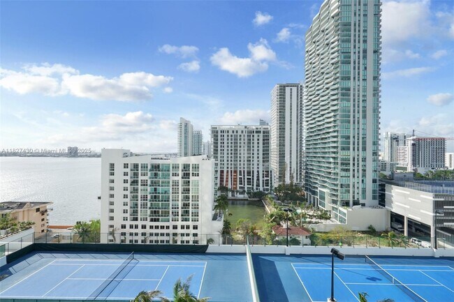 Foto del edificio - 480 NE 30th St