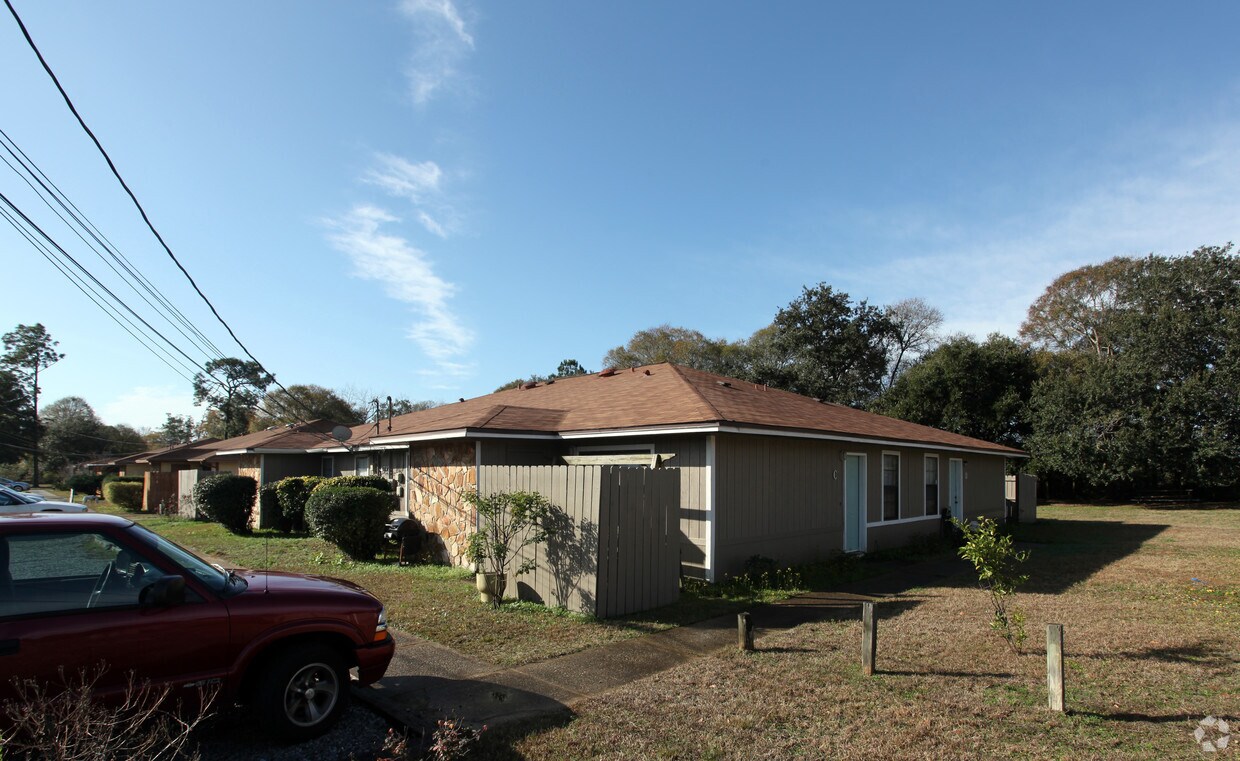 Primary Photo - 4732 Bellview Ave