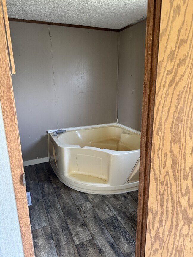 Foto del edificio - 229 Reggie Rd