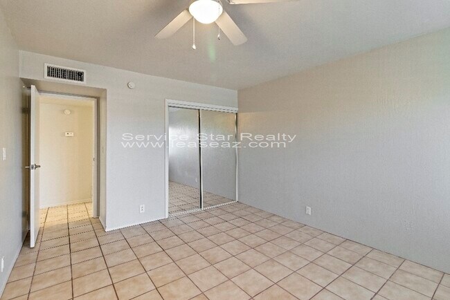 Building Photo - 4610 N 68th St