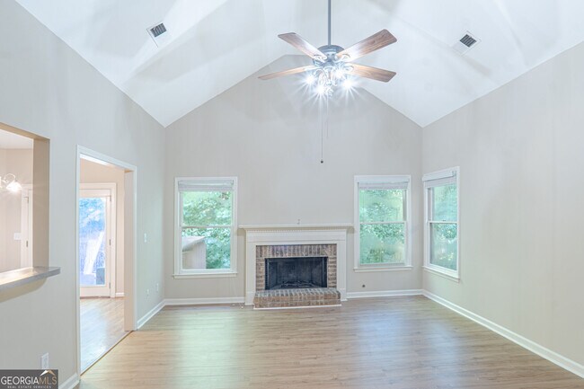Foto del edificio - 2193 Northbrook Ridge NW