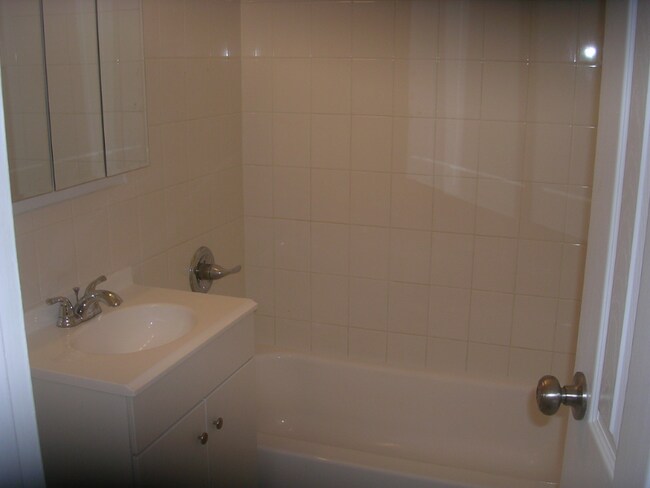 Foto del edificio - 792 Edgewood Ln