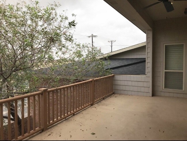 Foto del edificio - 107 Mockingbird Ln