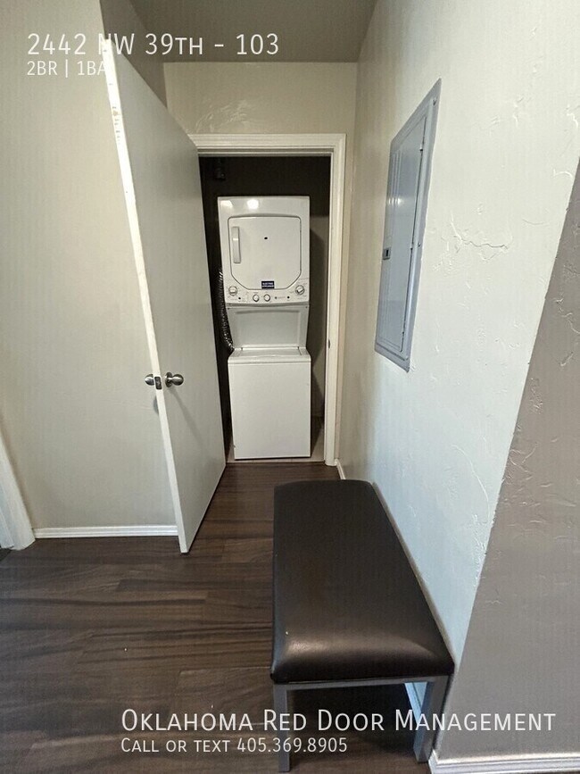 Foto del edificio - 2442 NW 39th-103