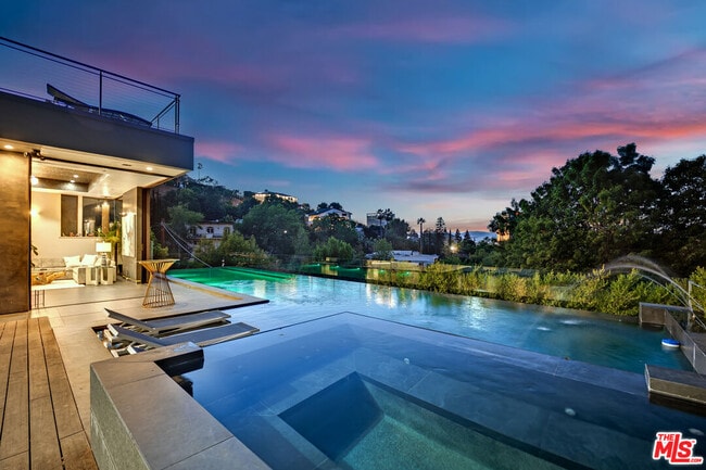 Building Photo - 3712 Broadlawn Dr