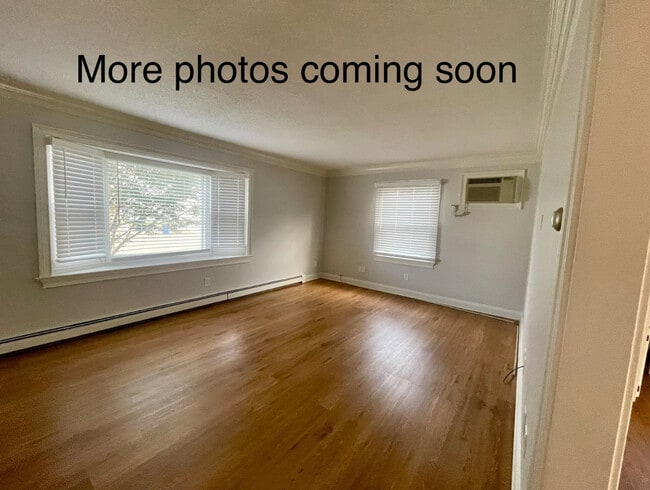 Building Photo - 115 Benson St