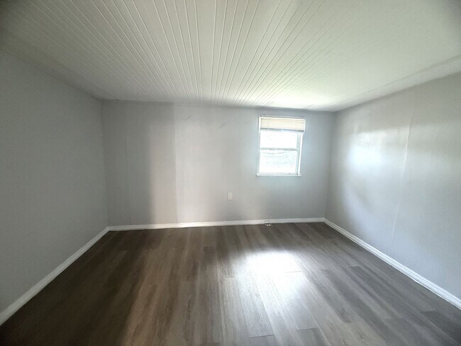 Foto del edificio - 8239 Suncoast Dr