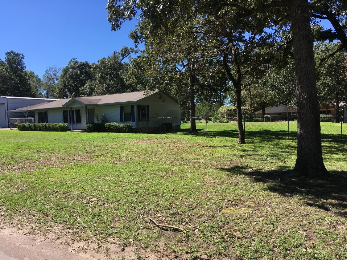 210 Pamela Ln, Lufkin, TX 75904 House Rental in Lufkin, TX