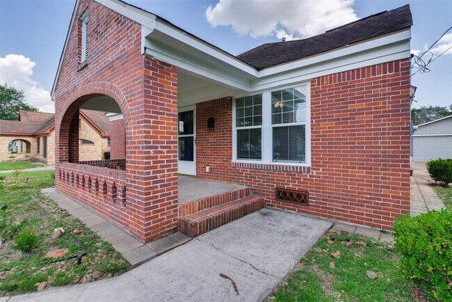 Foto del edificio - 516 Woodard St